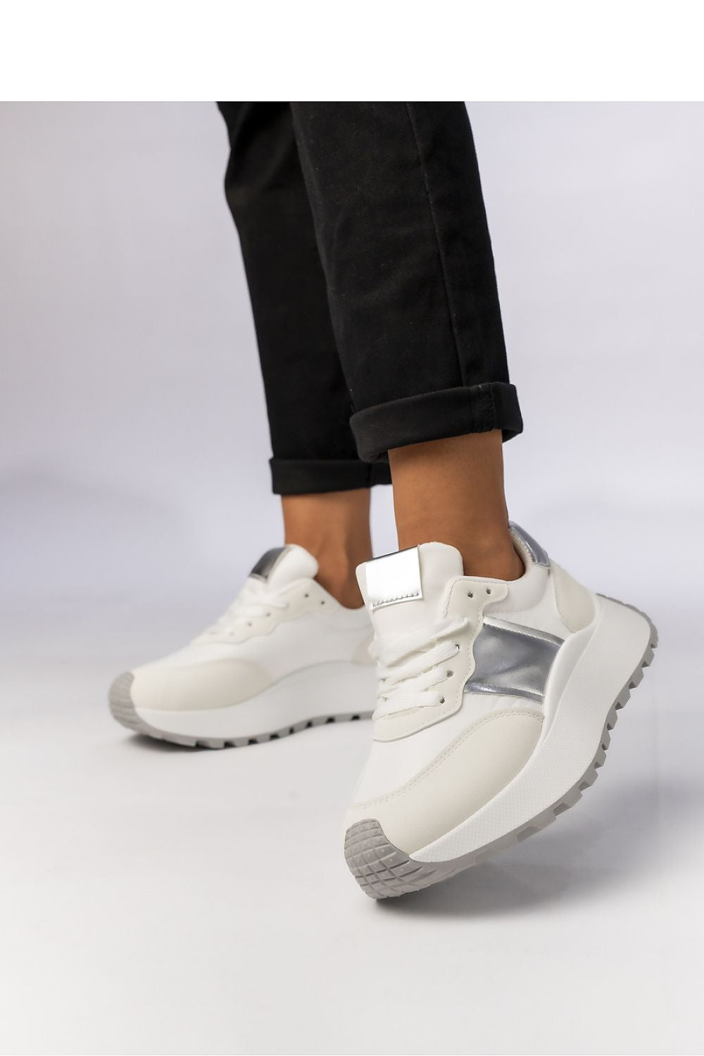 Sport Shoes model 210588 Inello